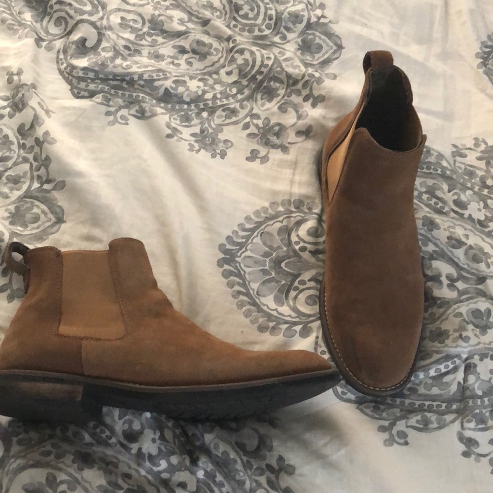 Chelsea Boots Size: 9 1/2 - Picture 3 of 3